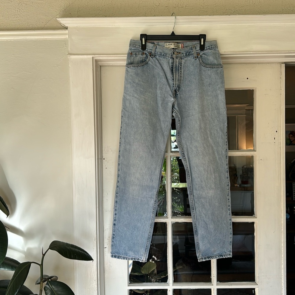 Classic Relaxed Tapered Levi lot 550 Vintage Jeans